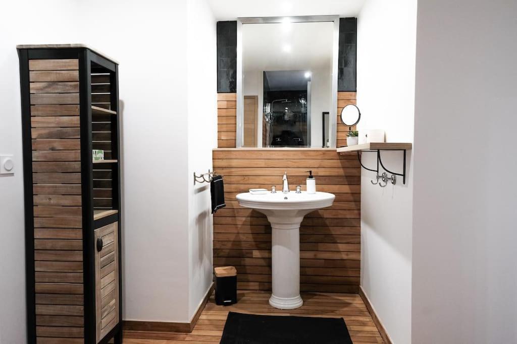 Le Joyau Des Parcs Classe 4 Etoiles Au Calme Avec Terrasse Appartement *